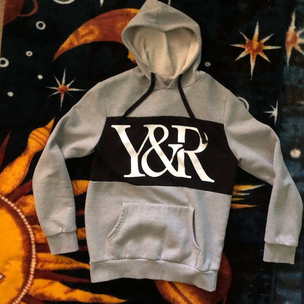 *+YRhoodie++